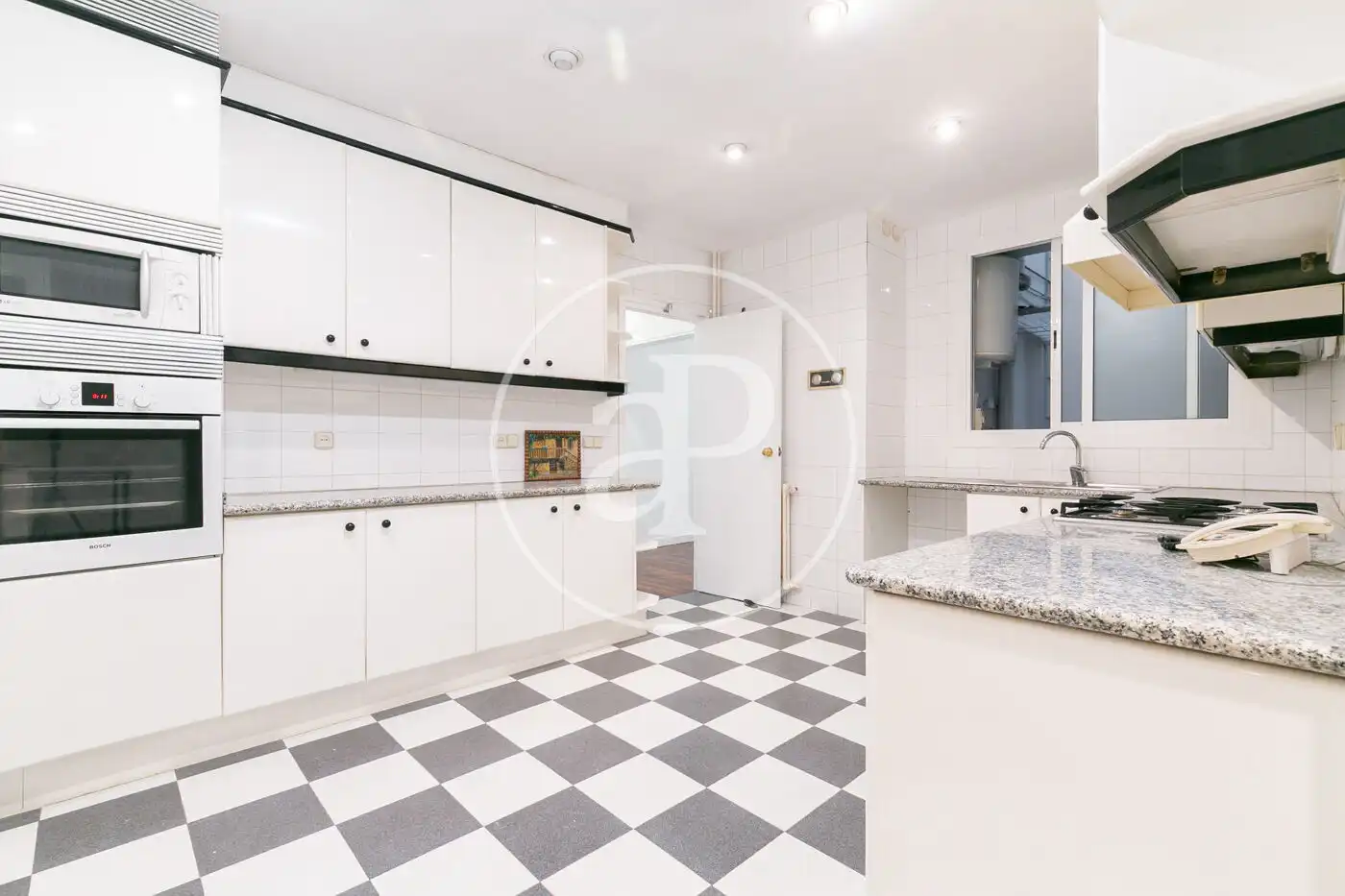 Cocina de Piso de alquiler en Barcelona con Aire acondicionado, Calefacción y Terraza