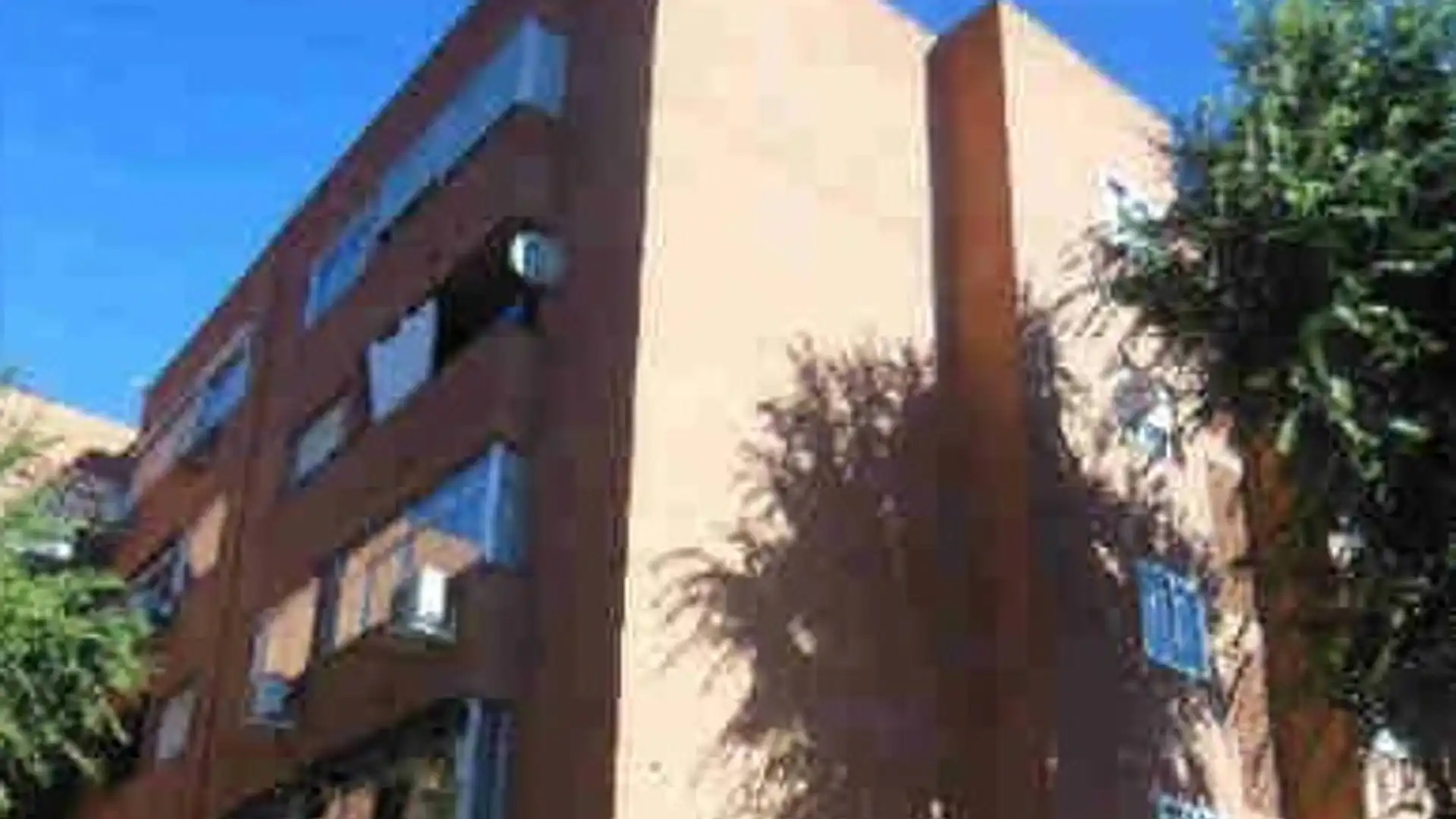 Vista exterior de Piso en venta en Parla