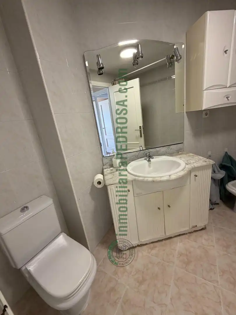 Baño de Ático en venta en Pontevedra Capital  con Calefacción y Terraza