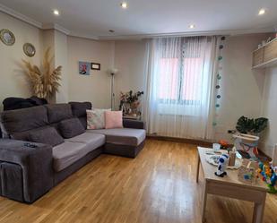 Living room of Flat for sale in Langreo  with Heating, Parquet flooring and Furnished