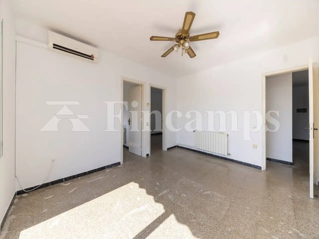 Living room of Flat for sale in Sabadell  with Heating and Balcony