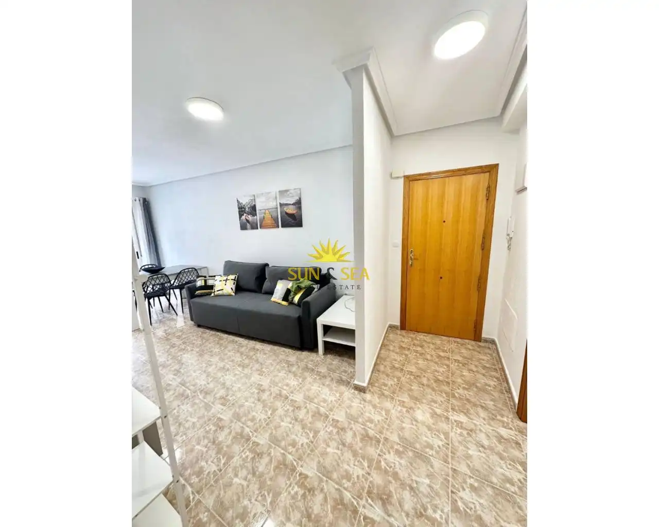 Vista exterior de Apartamento de alquiler en Torrevieja con Aire acondicionado, Calefacción y Amueblado
