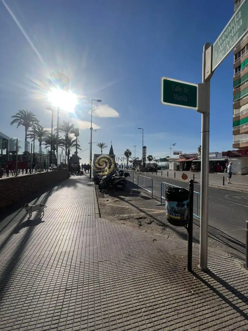 Vista exterior de Local en venta en Finestrat
