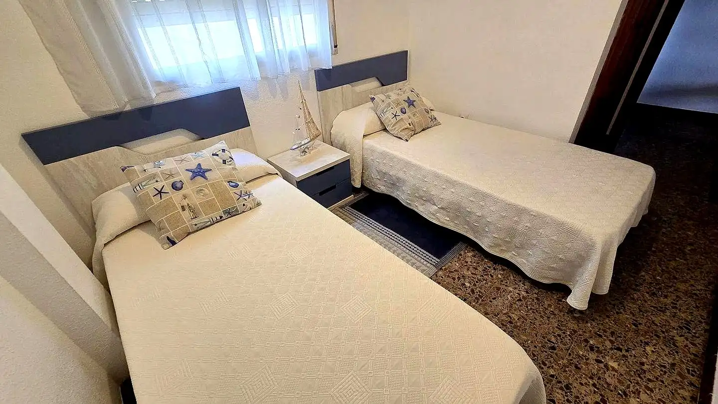 Bedroom of Flat for rent in Gandia