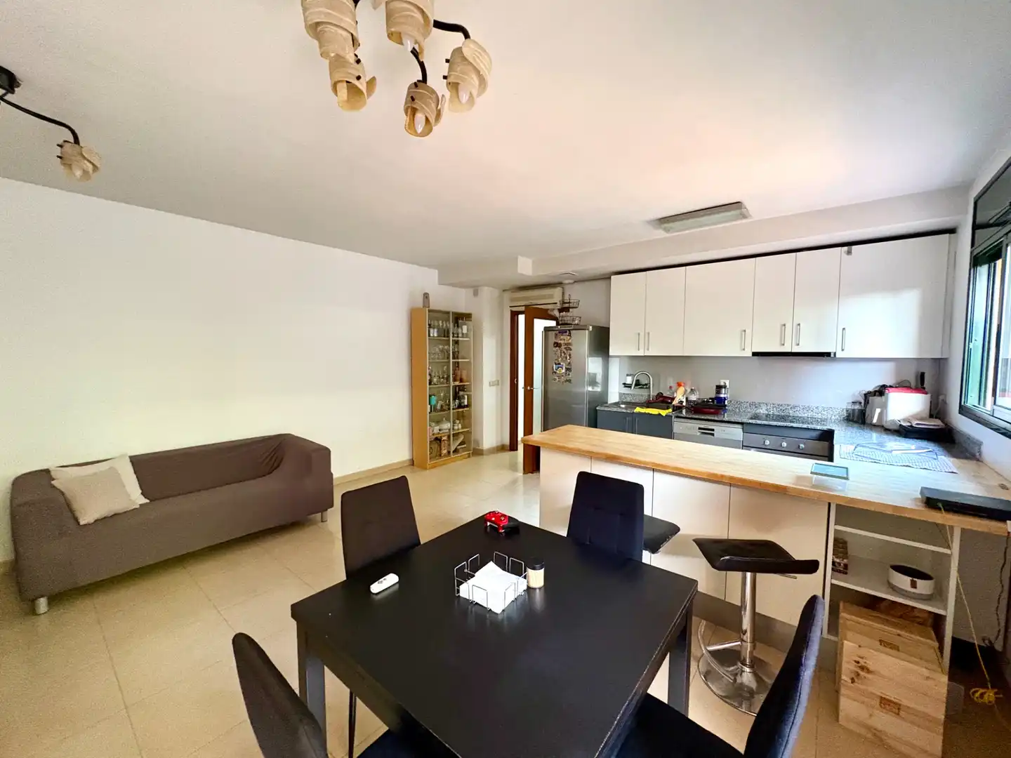 Cuina de Pis en venda en Salou amb Aire condicionat, Terrassa i Alarma