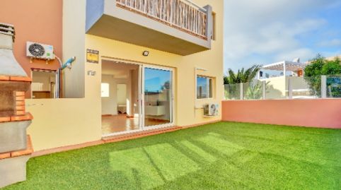 Foto 2 de Piso en venta en Guirre, Corralejo, La Oliva