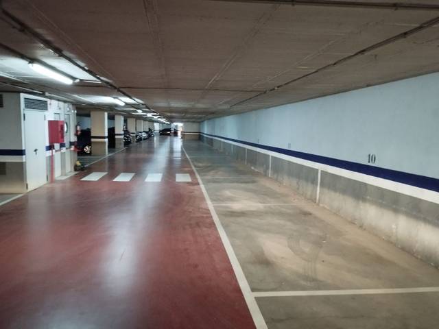 Garaje en Alquiler en Carrer de Navarra, 89 en Hospital - Plaza del Real