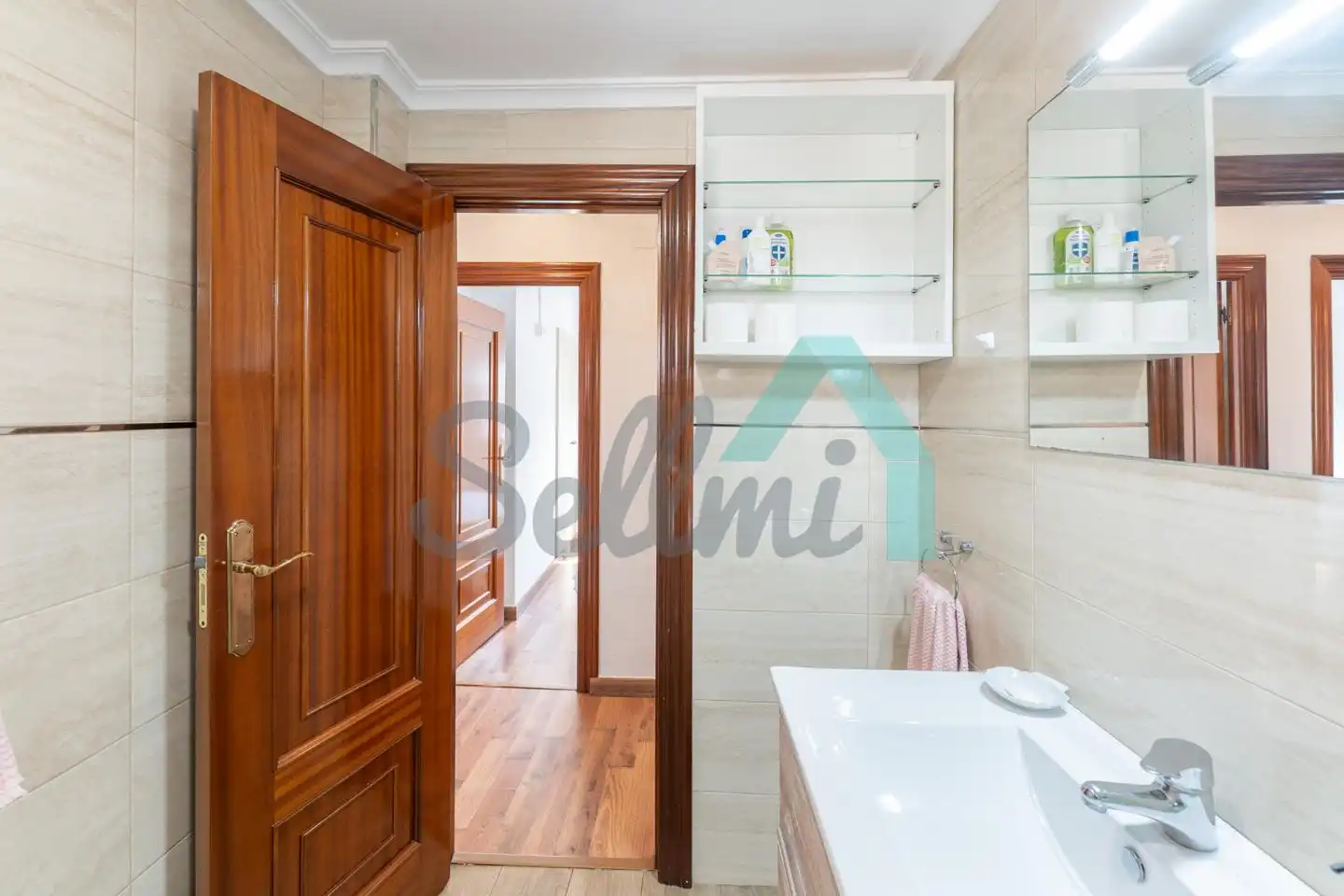 Badezimmer von Wohnung zur Miete in Oviedo  mit Heizung, Terrasse und Möbliert