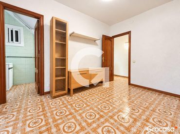 Flat with lift for sale in CL TRAVESSERA LES CORTS