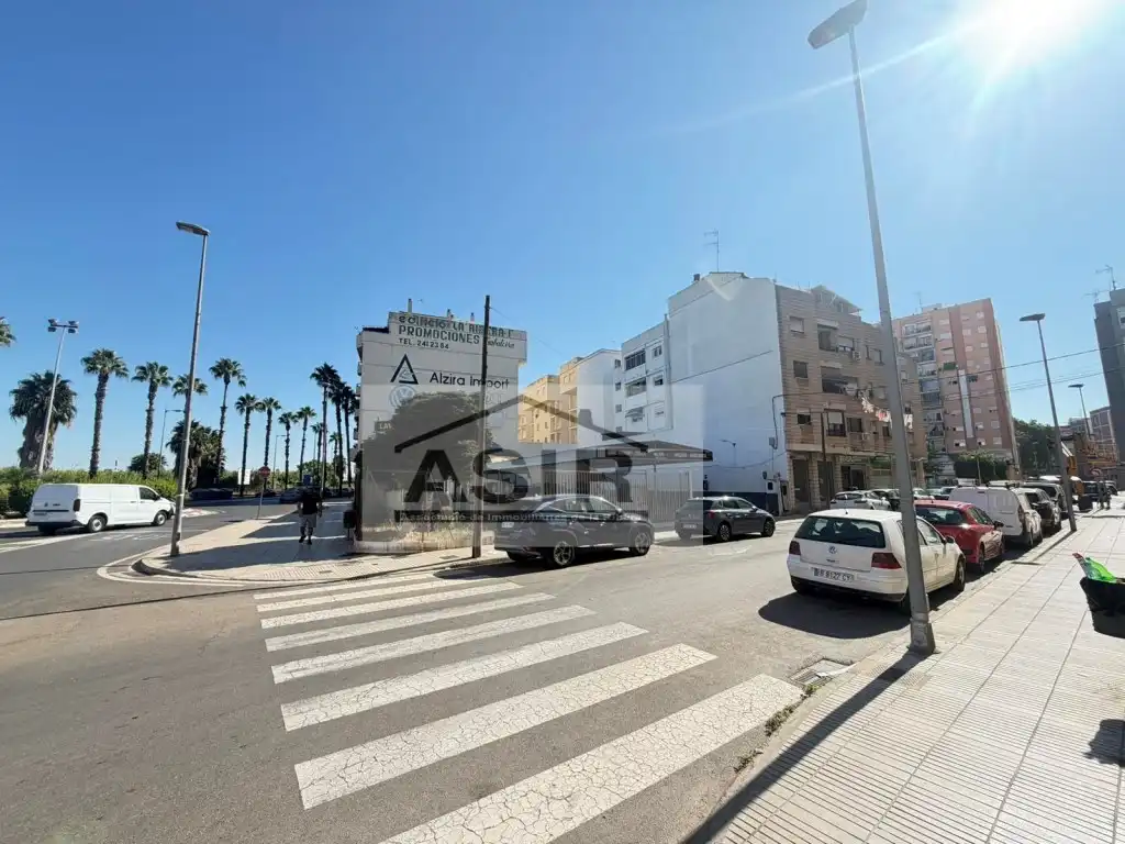 Vista exterior de Residencial en venda en Alzira