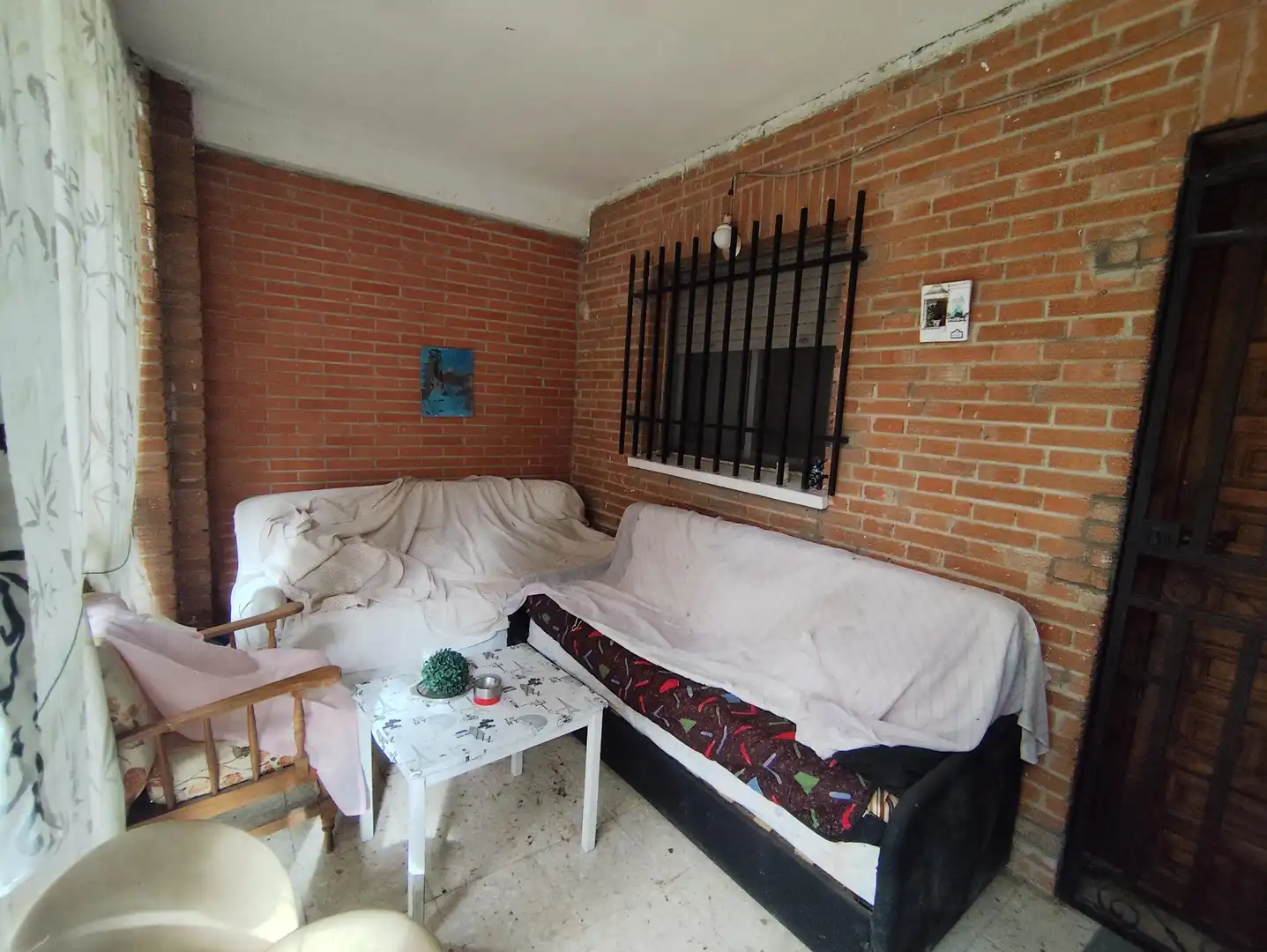Sala d'estar de Casa o xalet en venda en Hontoba amb Calefacció