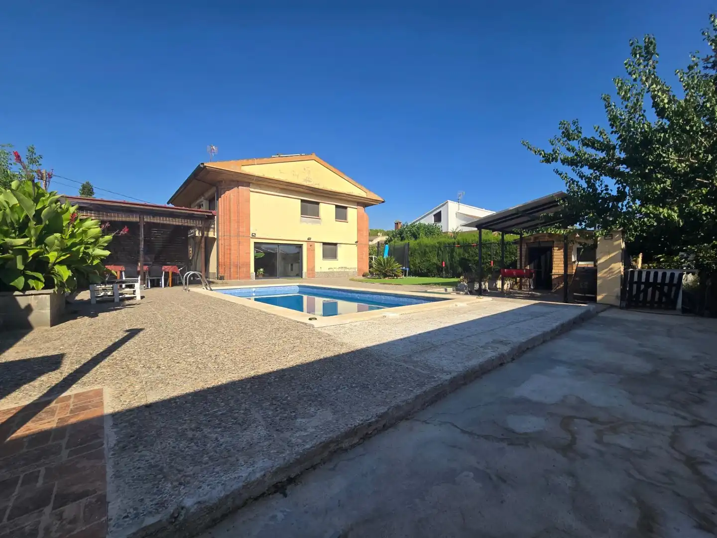 Villa avec piscine à vendre à La Torre de Claramunt