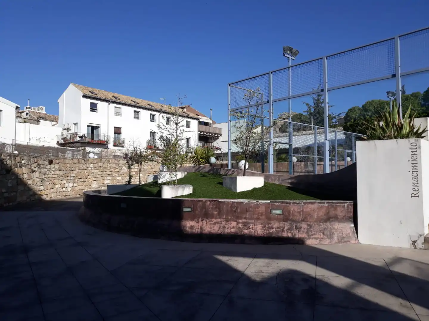 Jardí de Dúplex en venda en Úbeda amb Aire condicionat, Calefacció i Jardí privat