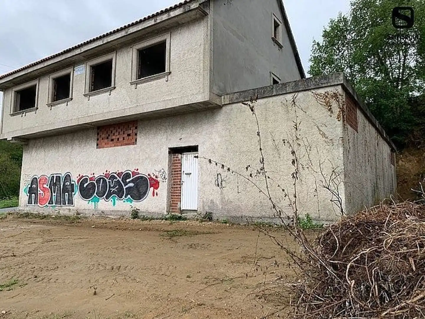 Vista exterior de Casa o xalet en venda en Arteixo amb Jardí privat i Terrassa