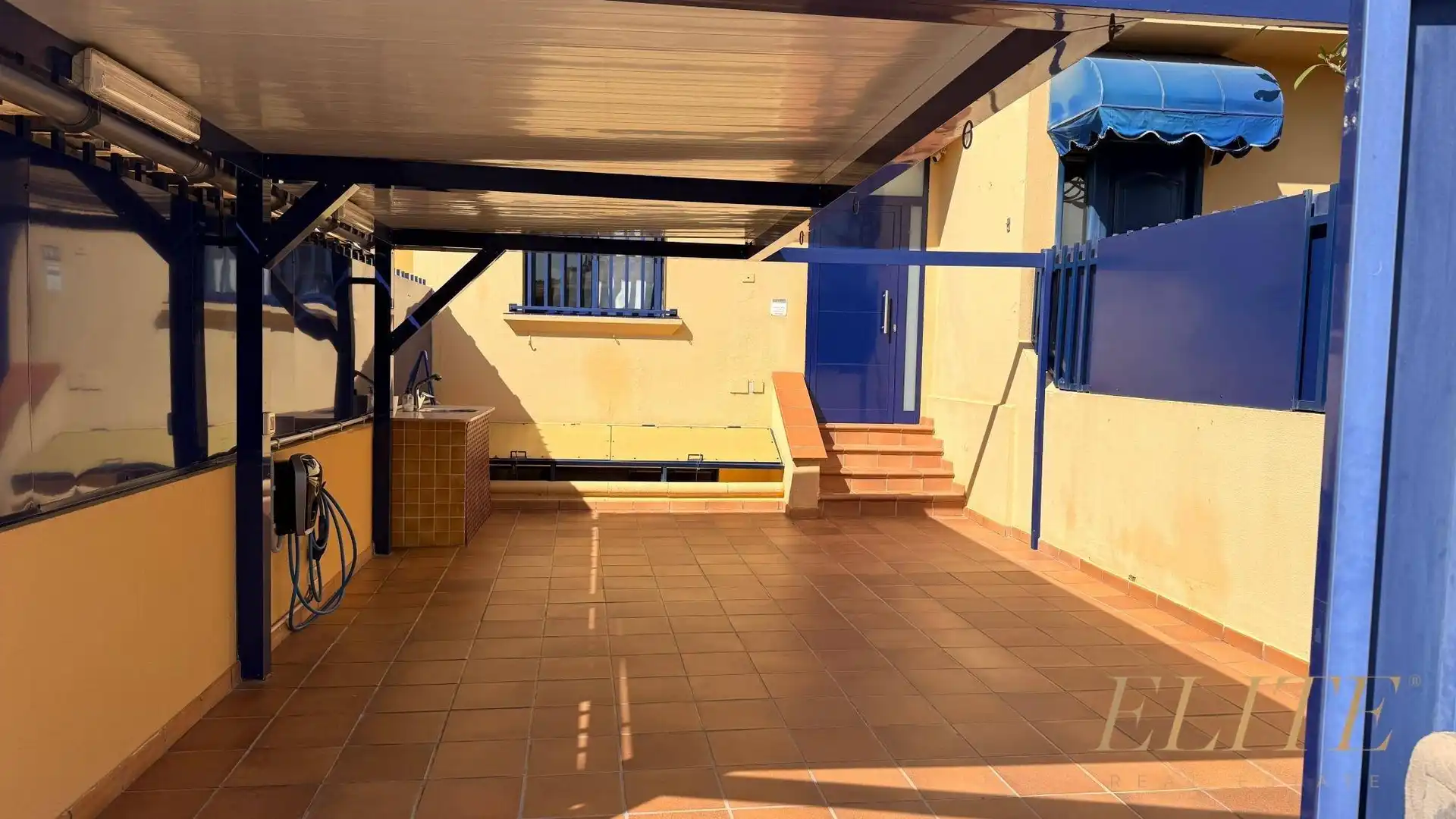 Terrace of Detached homes for sale in San Bartolomé de Tirajana  with Air Conditioner, Heating and Private garden