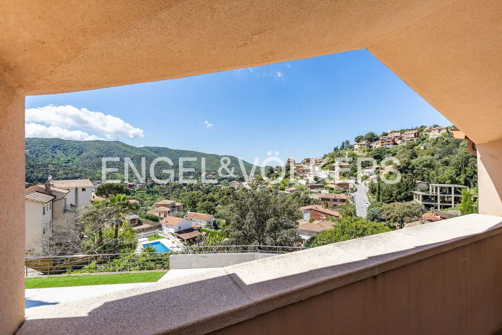 Vista exterior de Casa o xalet en venda en Sant Fost de Campsentelles amb Calefacció, Jardí privat i Parquet