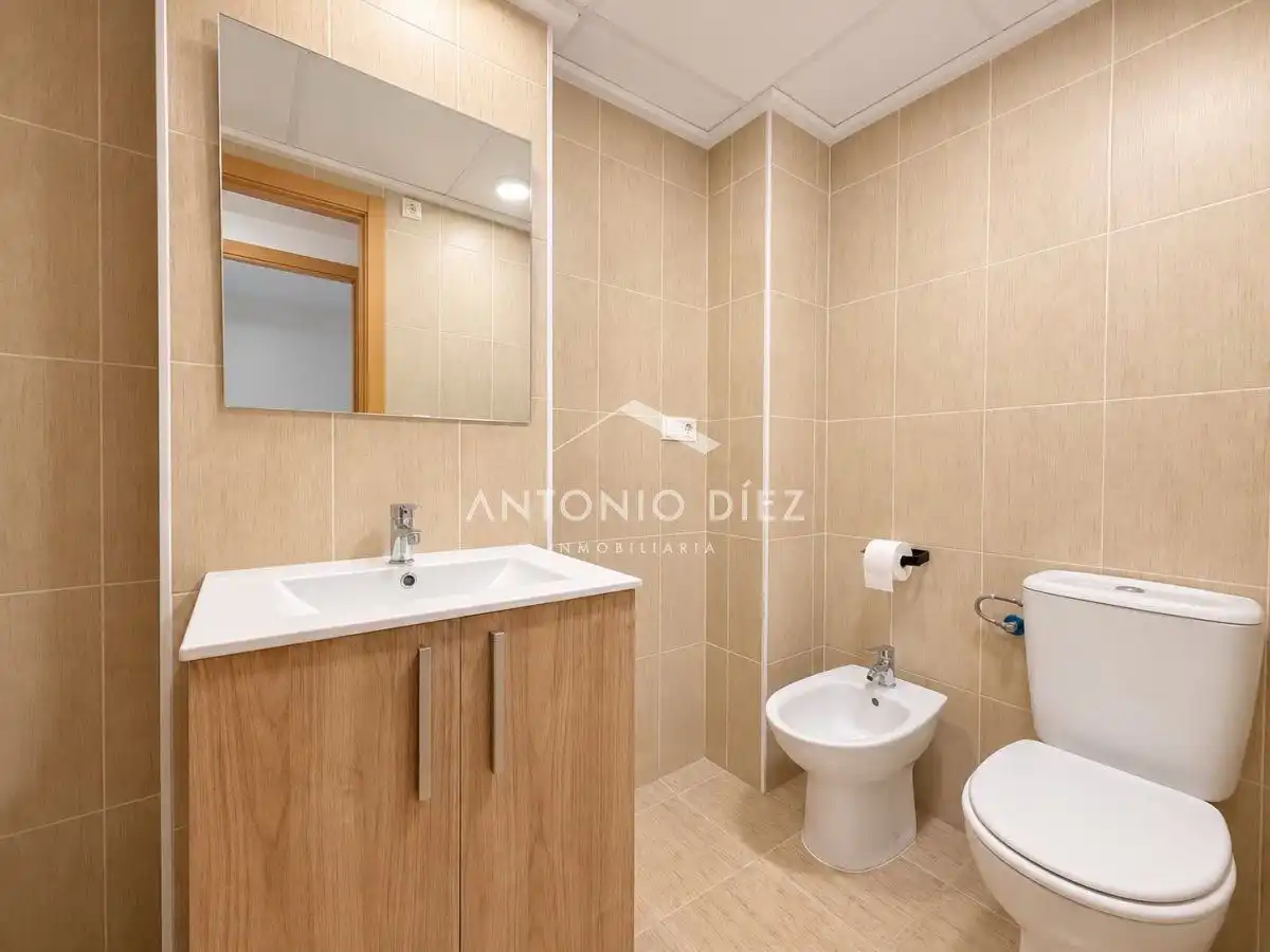 Bathroom of Flat for rent in Aspe  with Air Conditioner, Storage room and Balcony