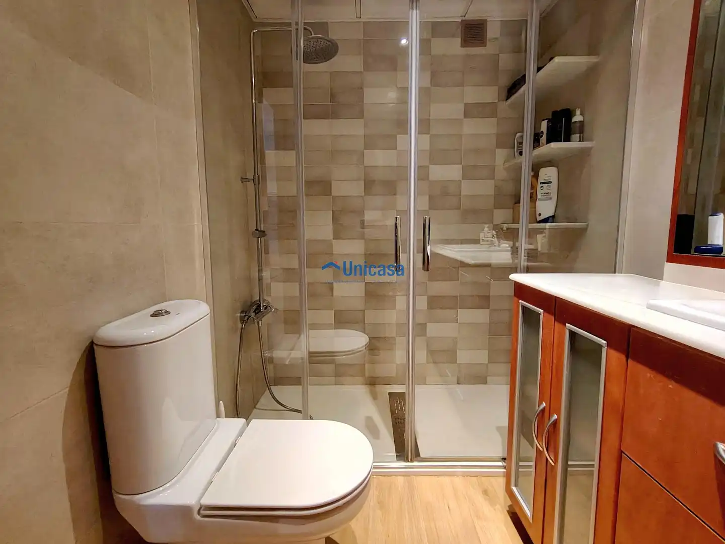 Bathroom of Flat for sale in Málaga  with Air Conditioner, Storage room and Furnished
