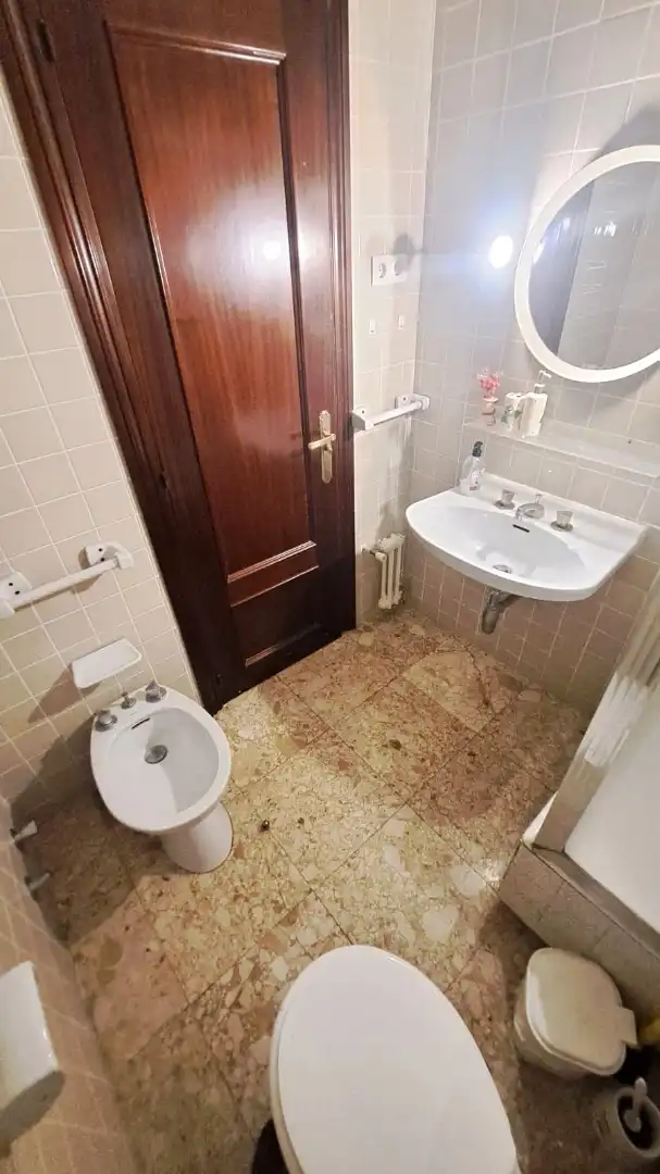 Baño de Piso en venta en Bilbao  con Calefacción y Terraza