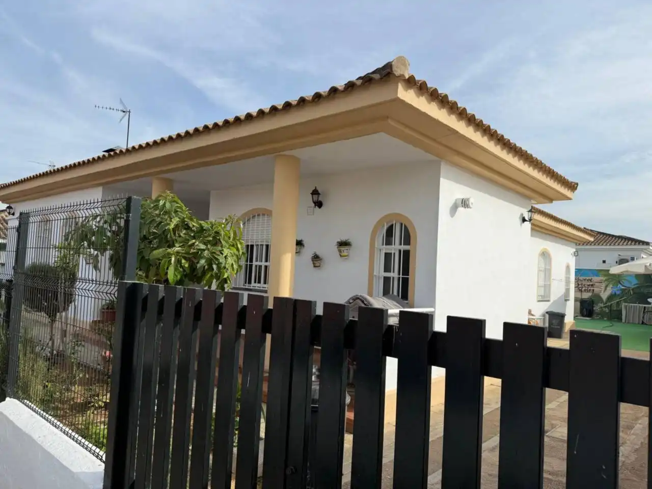 Chalet con piscina en venta en Alhelí, imagen 2