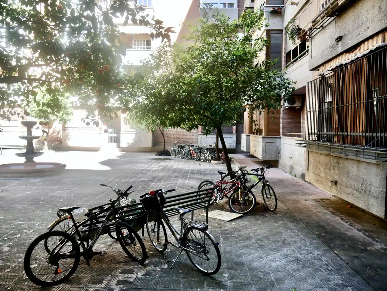 Parking de Piso de alquiler en Sevilla con Aire acondicionado, Calefacción y Terraza