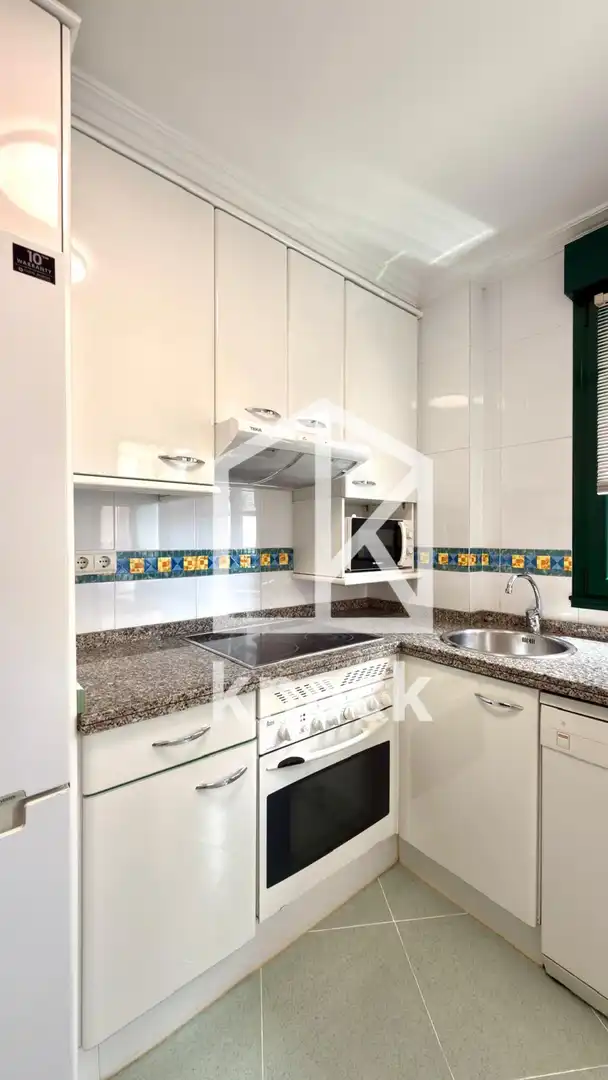Cocina de Piso en venta en Oviedo  con Calefacción