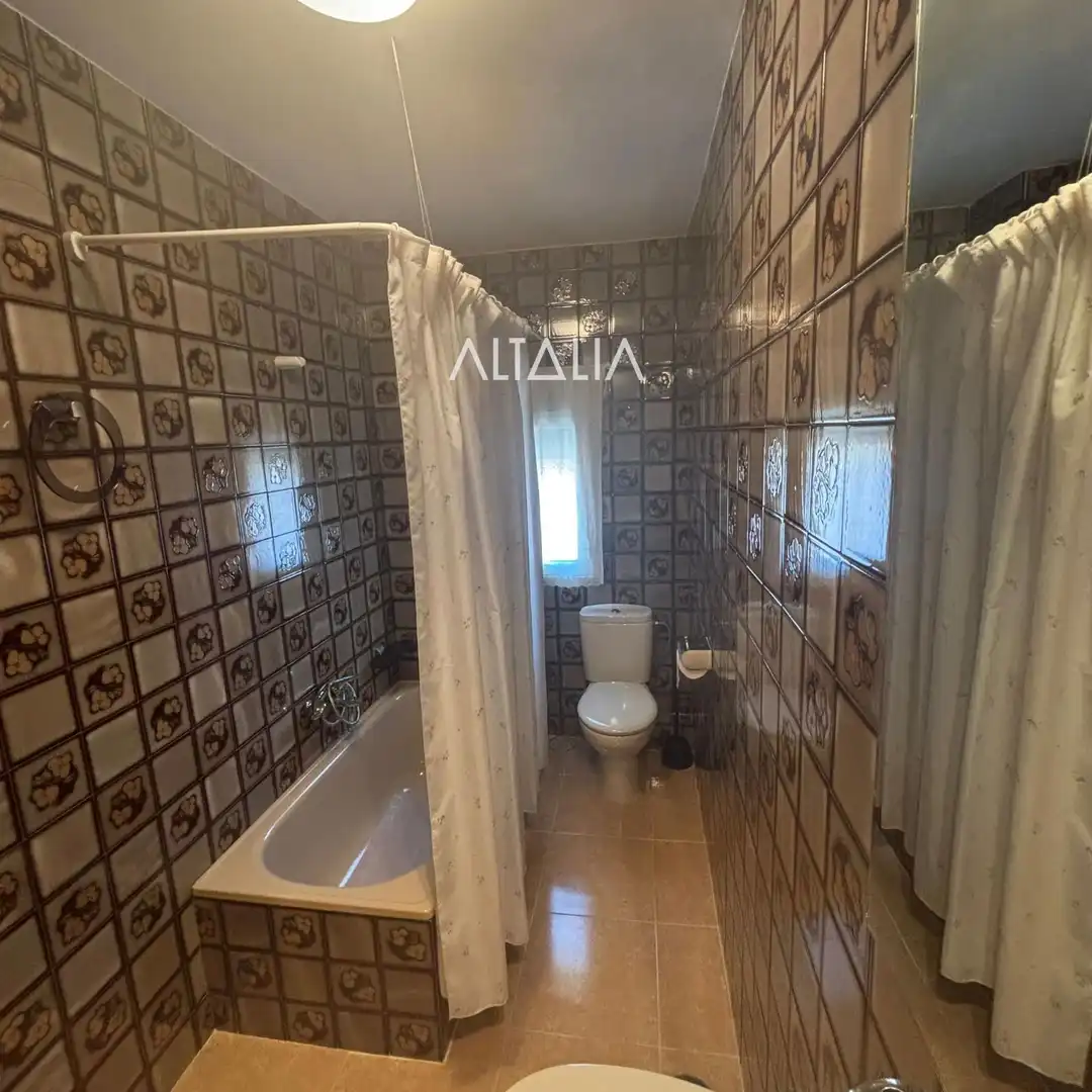 Bathroom of Flat for sale in Poyatos  with Terrace