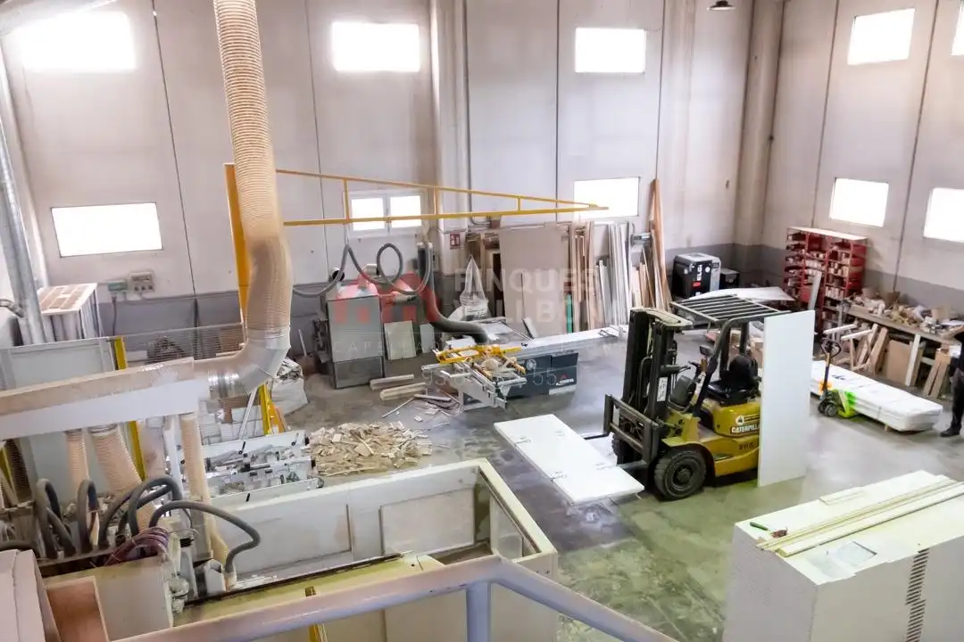Fabrikhallen zum Verkauf in Igualada
