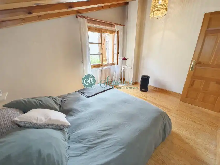 Habitación de Casa o chalet en venta en Palazuelos de Eresma con Calefacción, Terraza y Amueblado