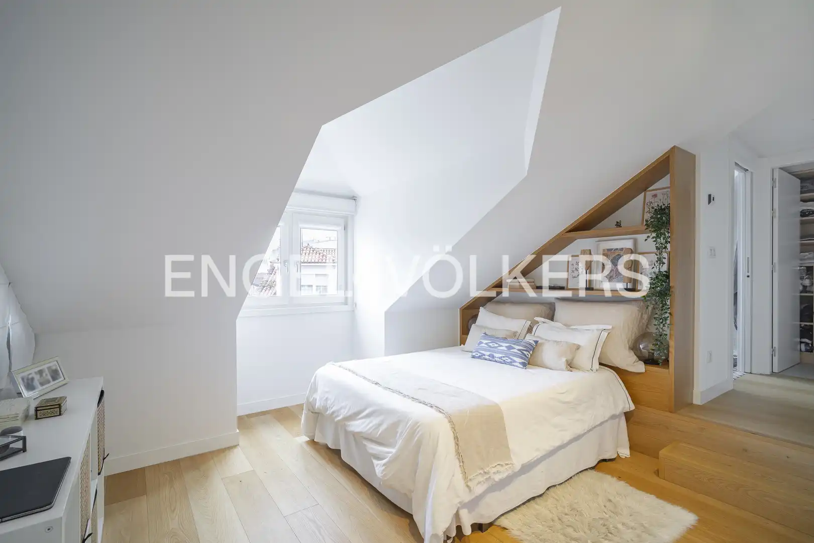 Habitación de Ático en venta en A Coruña Capital  con Calefacción