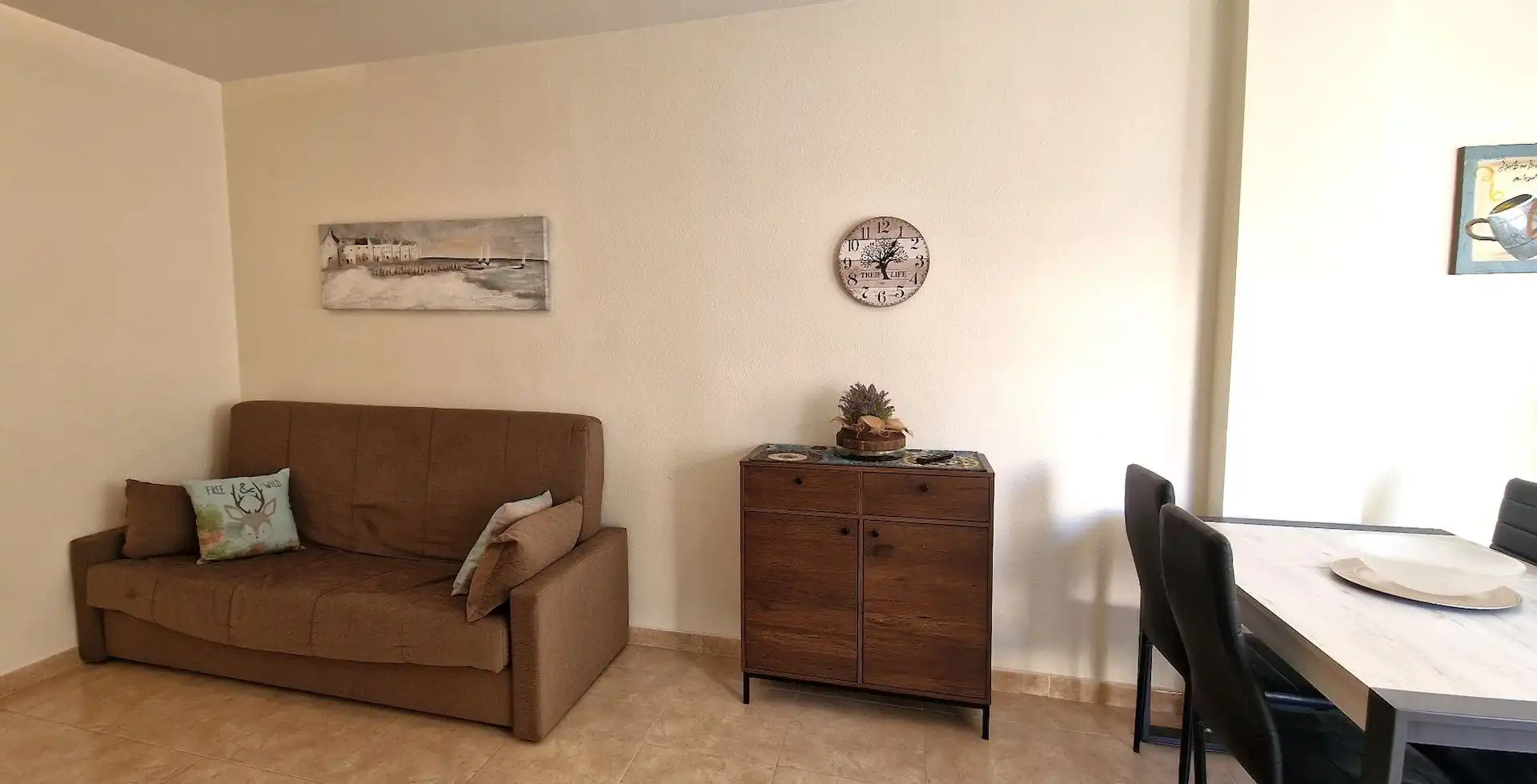 Sala de estar de Apartamento de alquiler en Torrevieja con Balcón y Internet