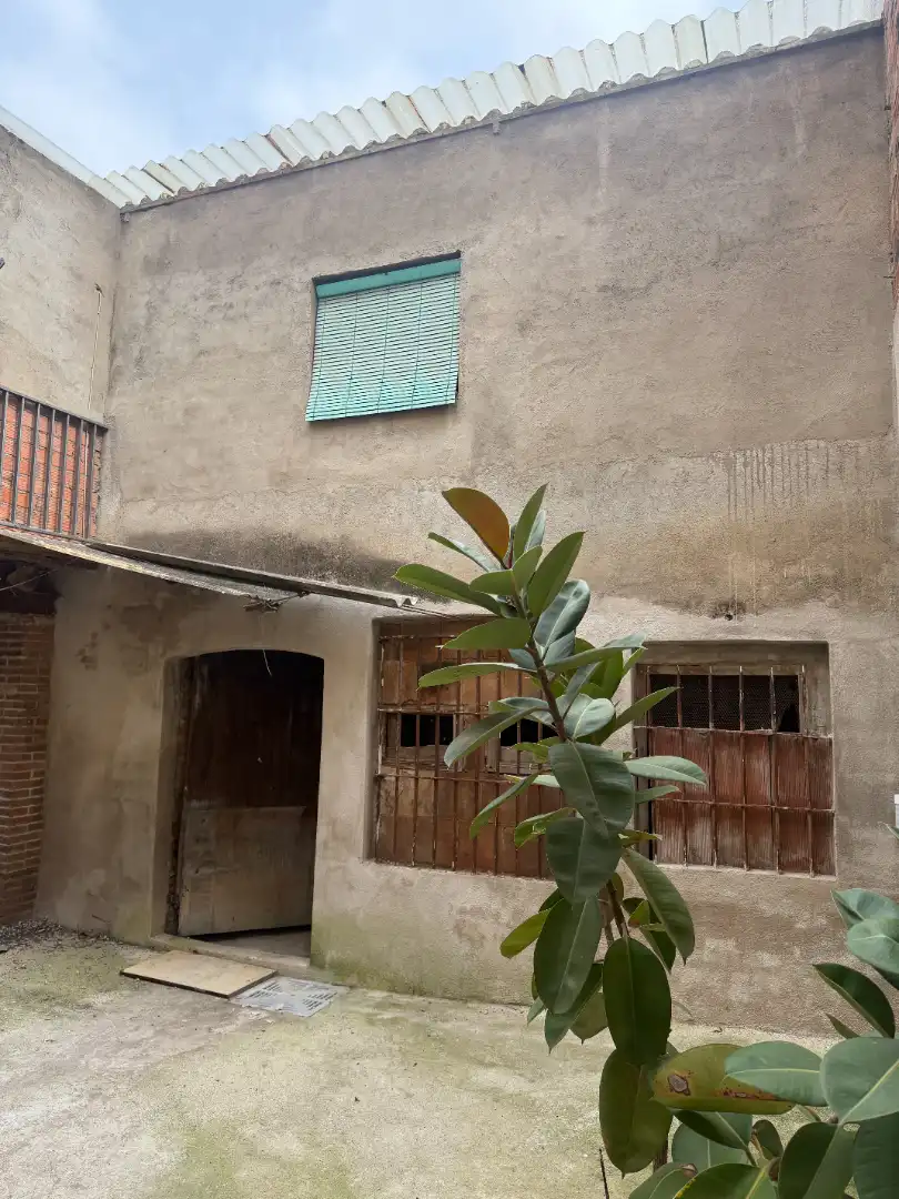 Casa amb terrassa en venda a Centre - Estació, imagen 3