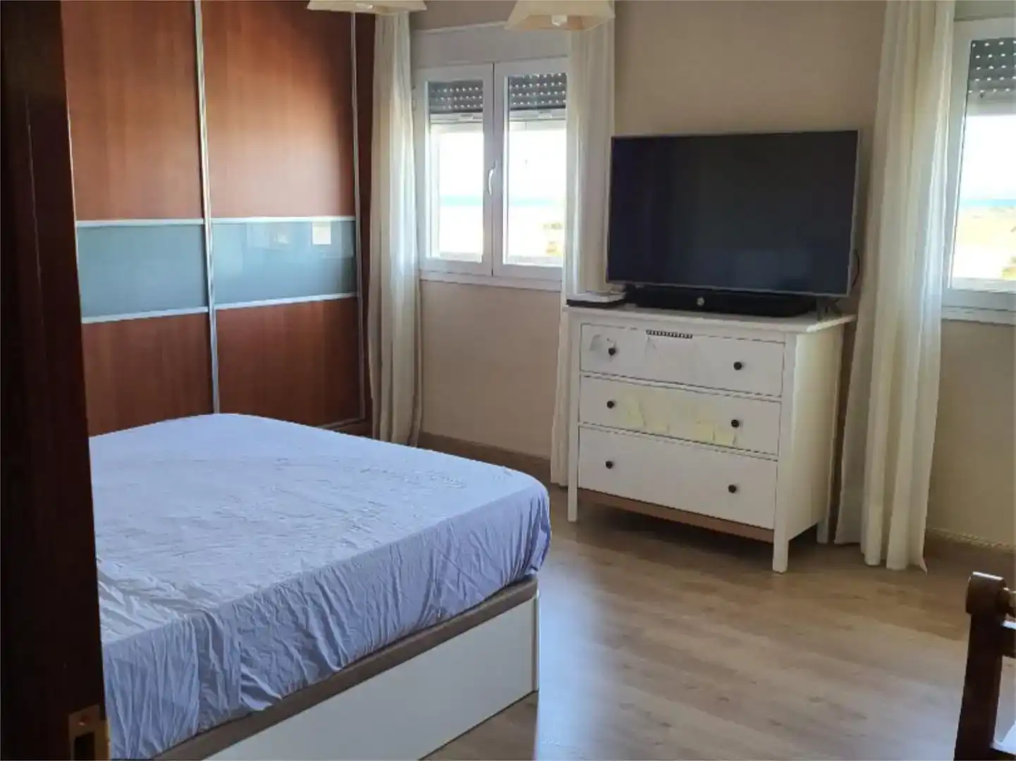 Dormitori de Pis en venda en Puerto Real amb Aire condicionat i Balcó