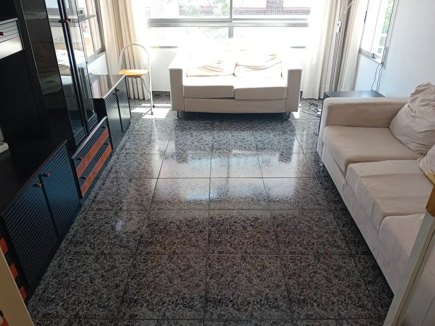 Living room of Flat for sale in Girona  with Air Conditioner, Heating and Terrace
