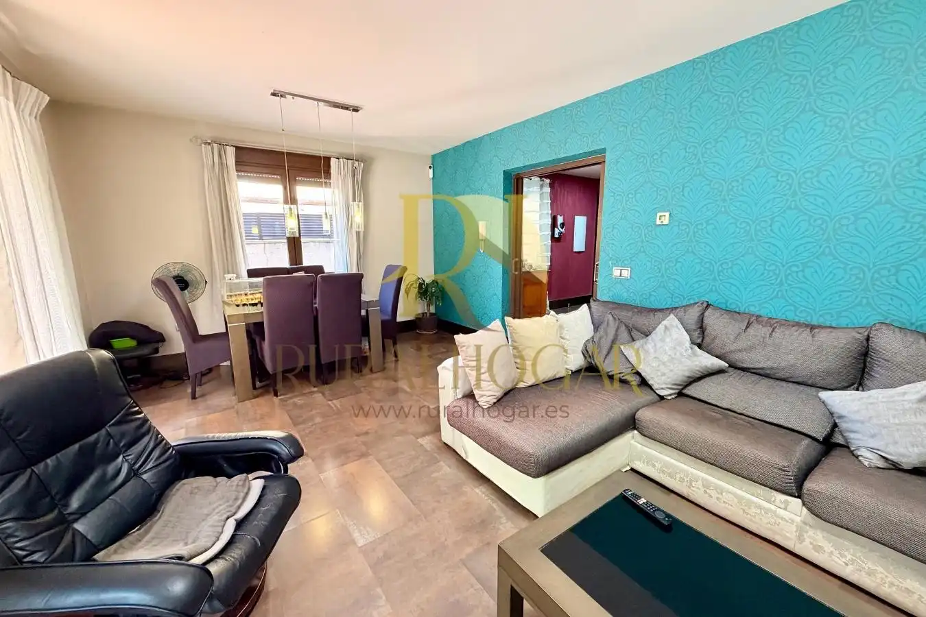 Sala d'estar de Casa o xalet en venda en Molina de Aragón amb Calefacció, Jardí privat i Terrassa