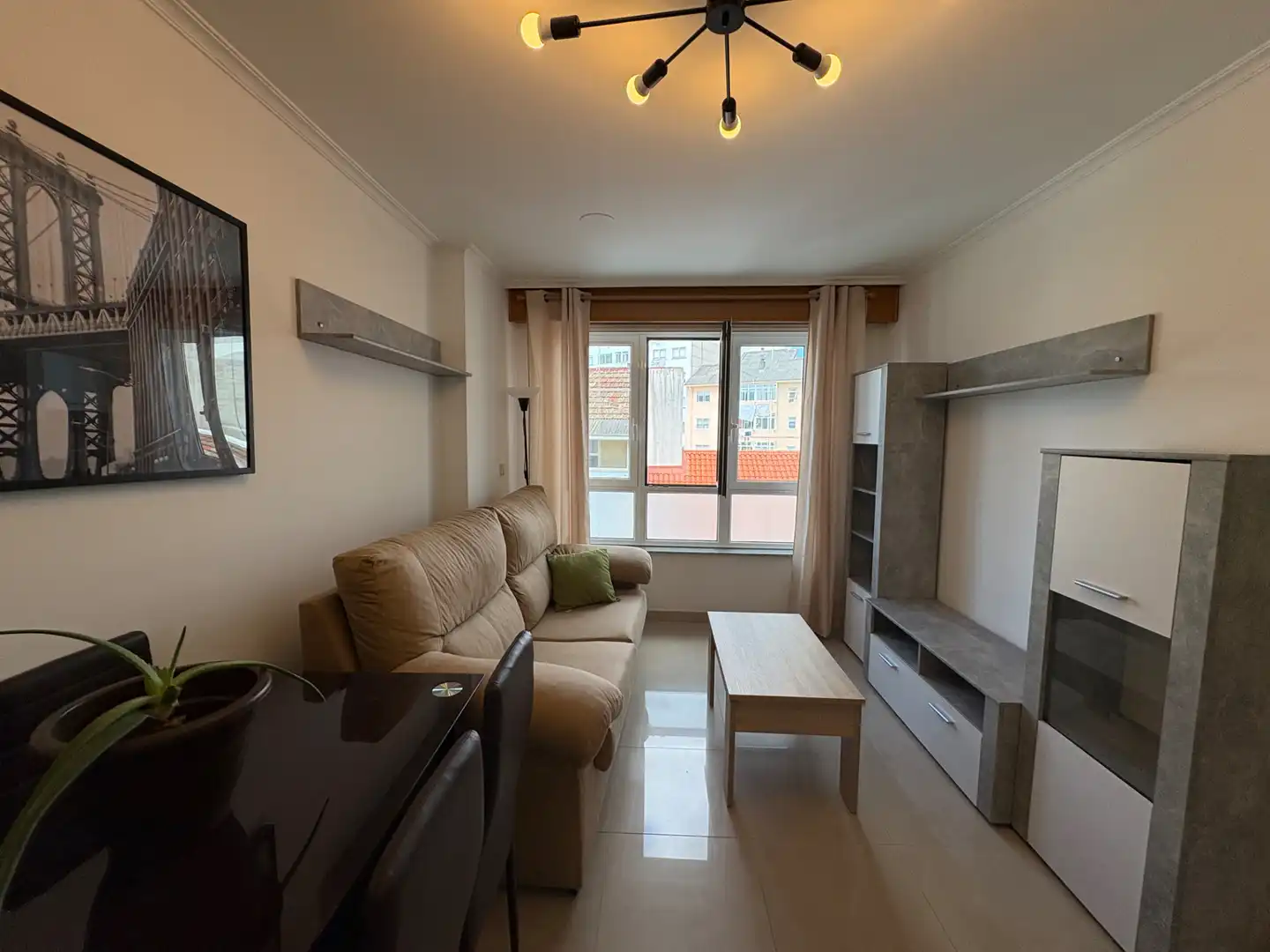 Wohnzimmer von Wohnung zur Miete in Ferrol mit Heizung, Abstellraum und Möbliert