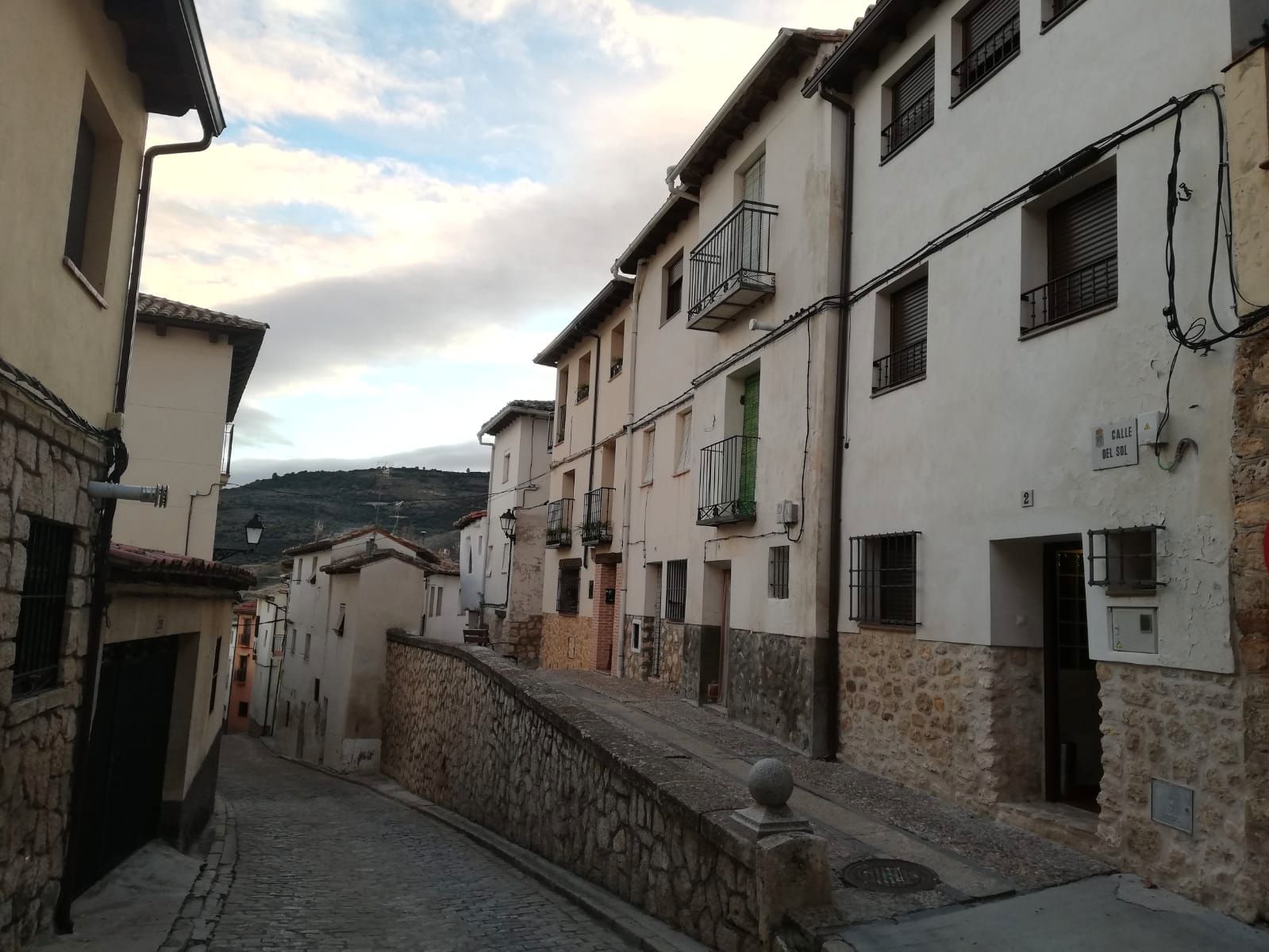 Vista exterior de Casa o chalet en venta en Pastrana con Terraza, Amueblado y Lavadora