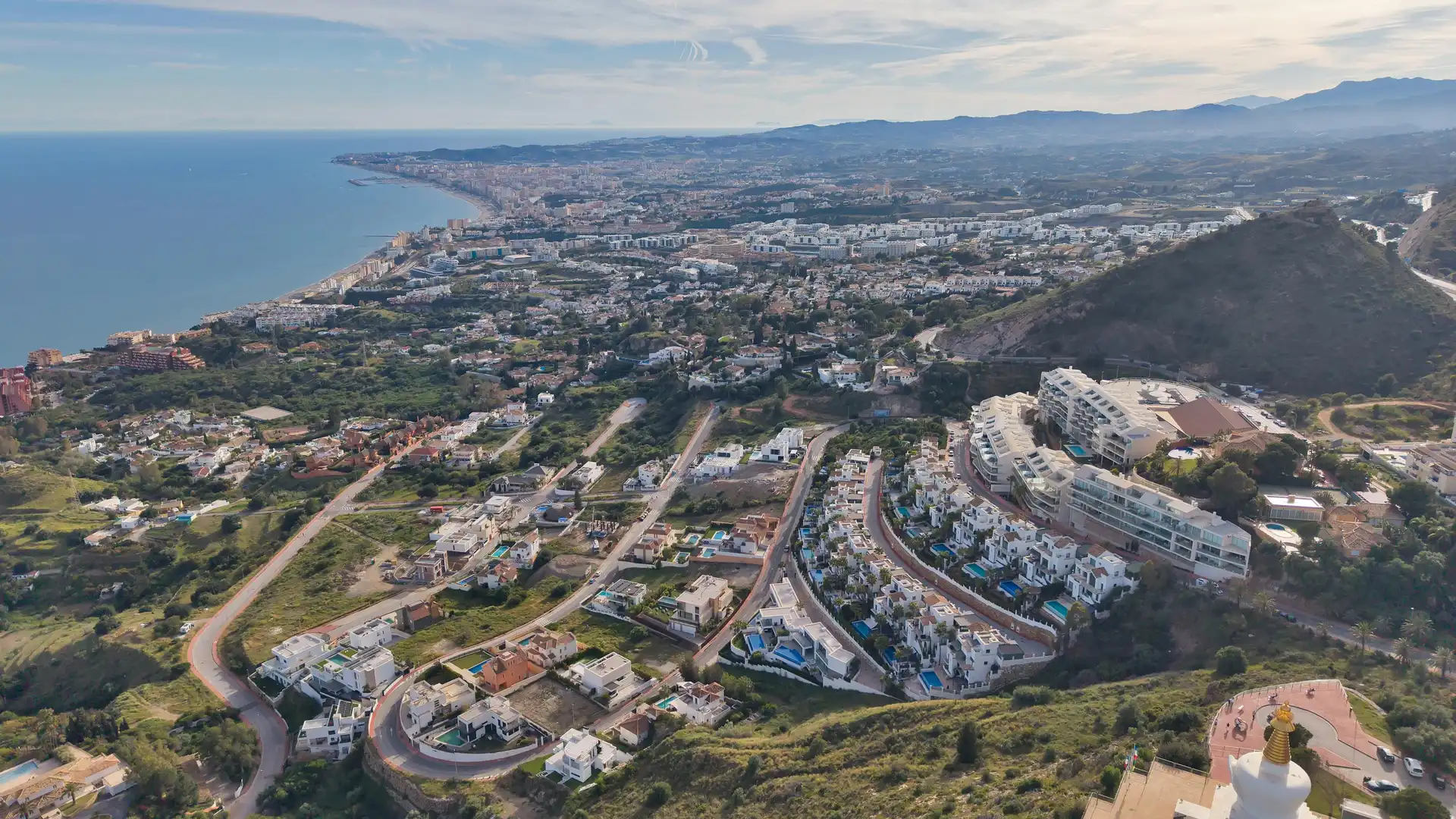 Vista exterior de Ático en venta en Benalmádena con Jardín privado, Alarma y Piscina comunitaria