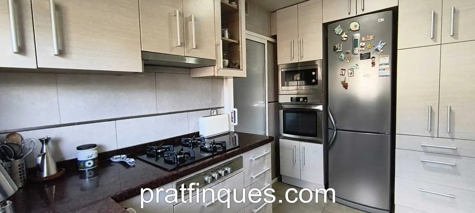 Küche von Wohnung zum Verkauf in El Prat de Llobregat mit Klimaanlage, Heizung und Ofen
