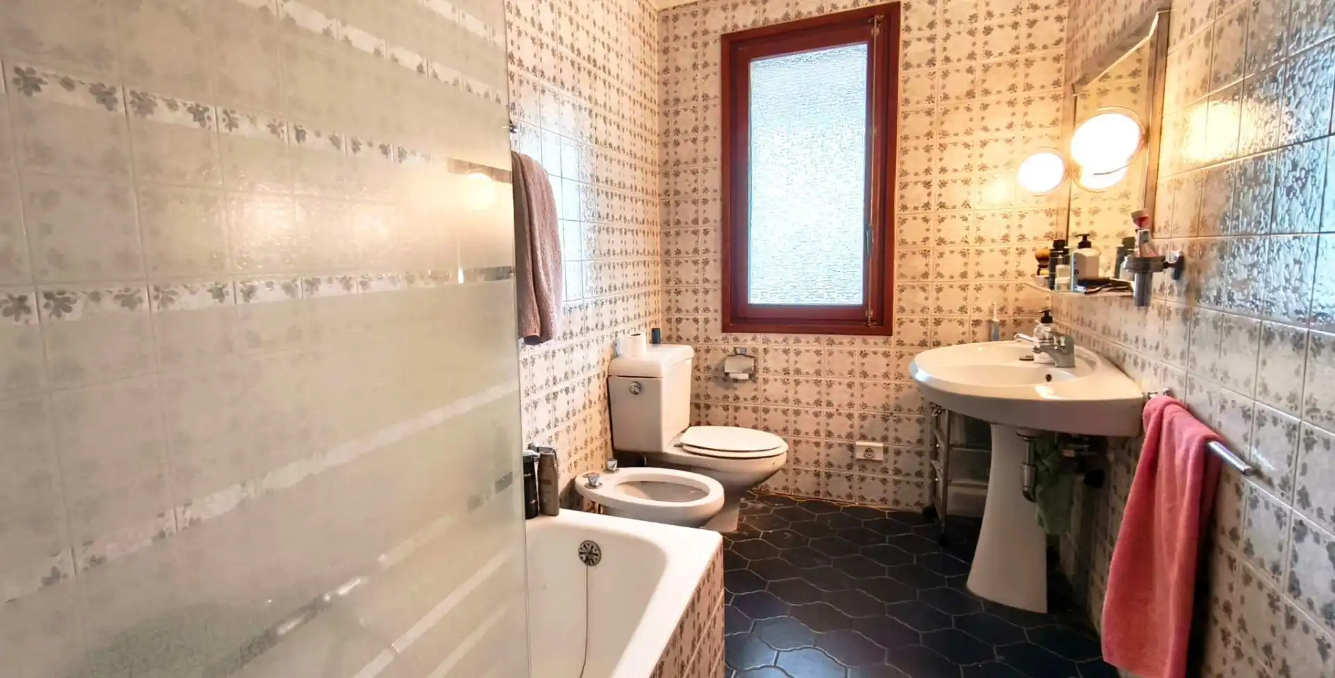 Bathroom of Houses for sale in La Muela  with Heating, Private garden and Terrace