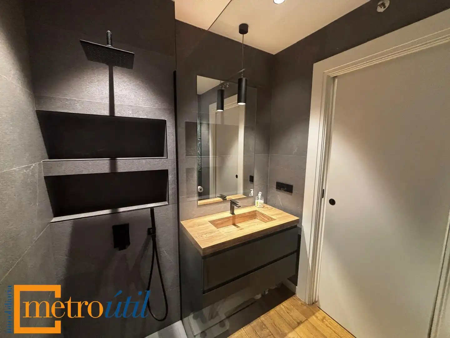 Baño de Piso en venta en Salamanca con Calefacción, Parquet y Amueblado