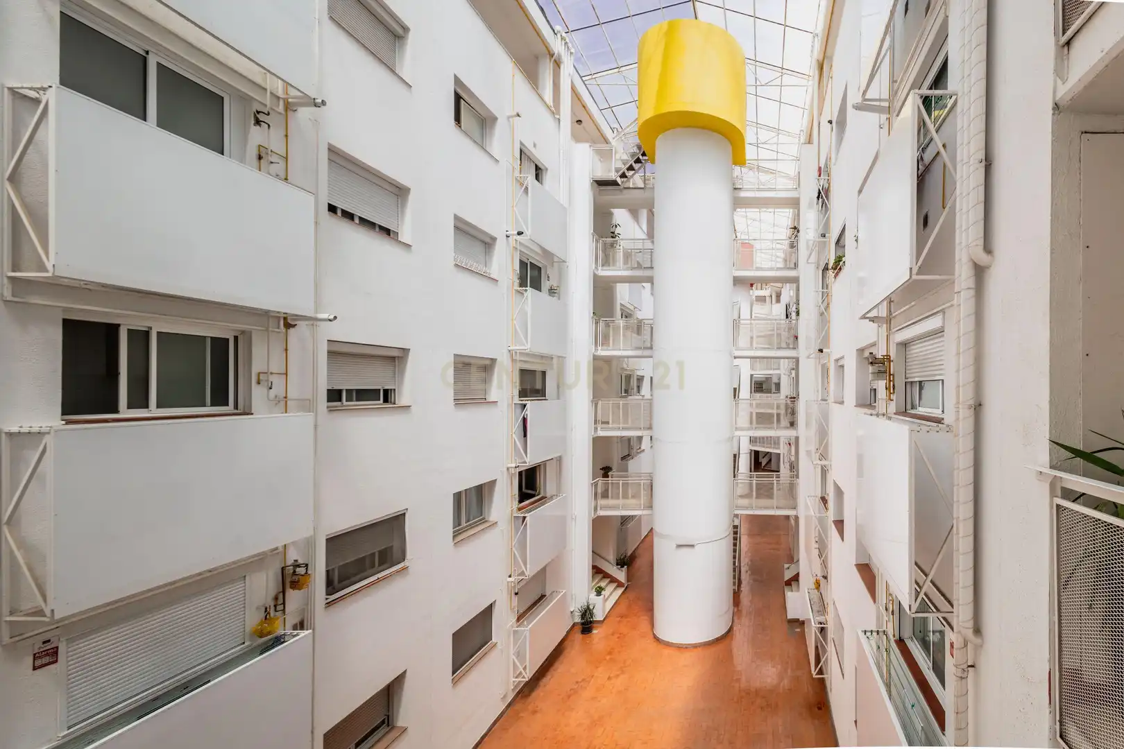 Vista exterior de Apartamento en venta en Sant Joan Despí con Aire acondicionado y Balcón