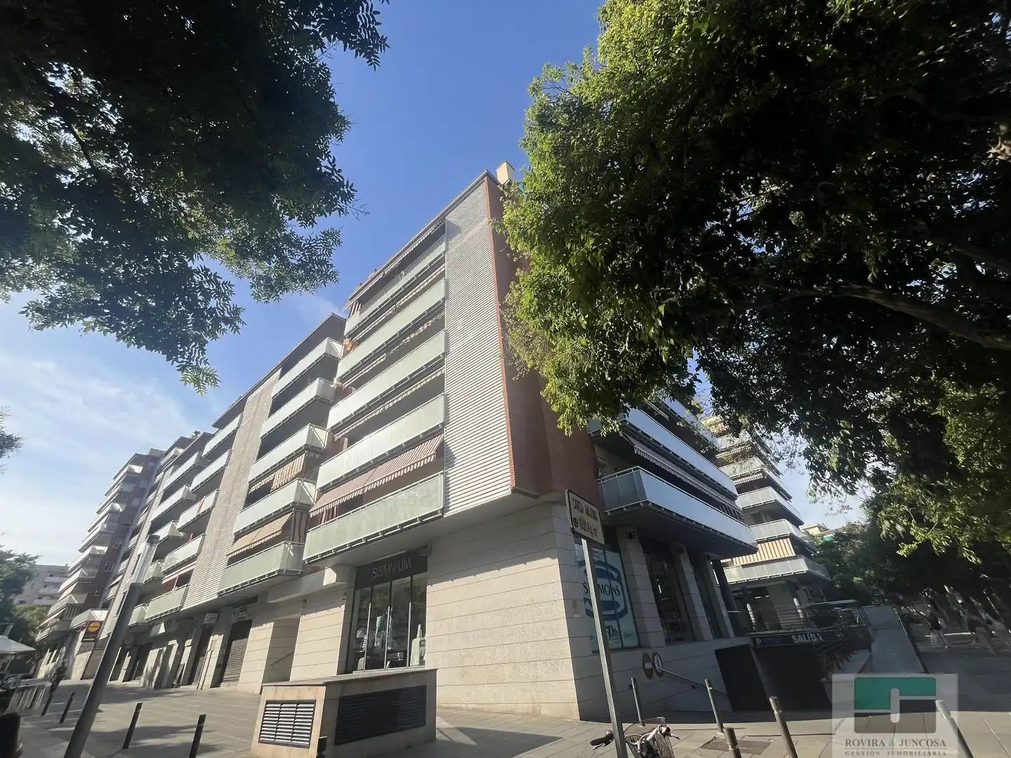 Vista exterior de Pis de lloguer en Castelldefels amb Aire condicionat, Parquet i Terrassa