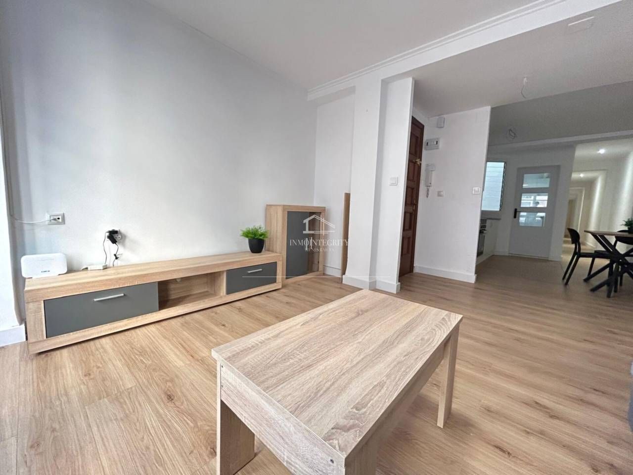 Living room of Flat for sale in Castellón de la Plana / Castelló de la Plana  with Parquet flooring, Furnished and Alarm