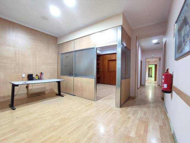 Local comercial en Alquiler en Ensanche - Franciscanos
