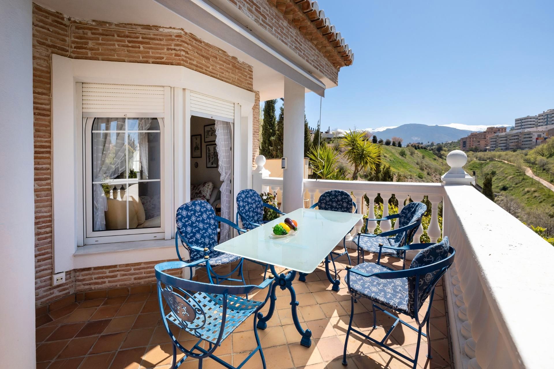 Terrassa de Casa o xalet en venda en Huétor Vega amb Aire condicionat, Calefacció i Jardí privat