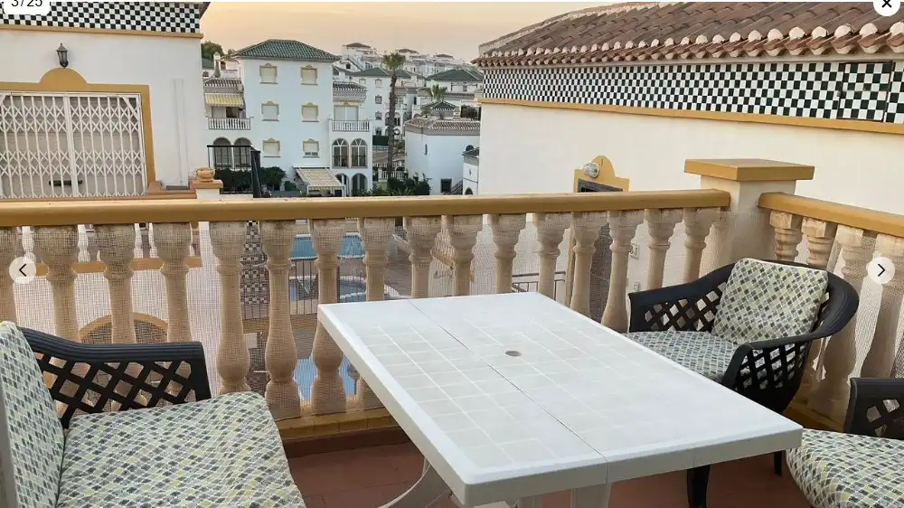 Terraza de Dúplex en venta en Torrevieja con Terraza, Piscina y Amueblado