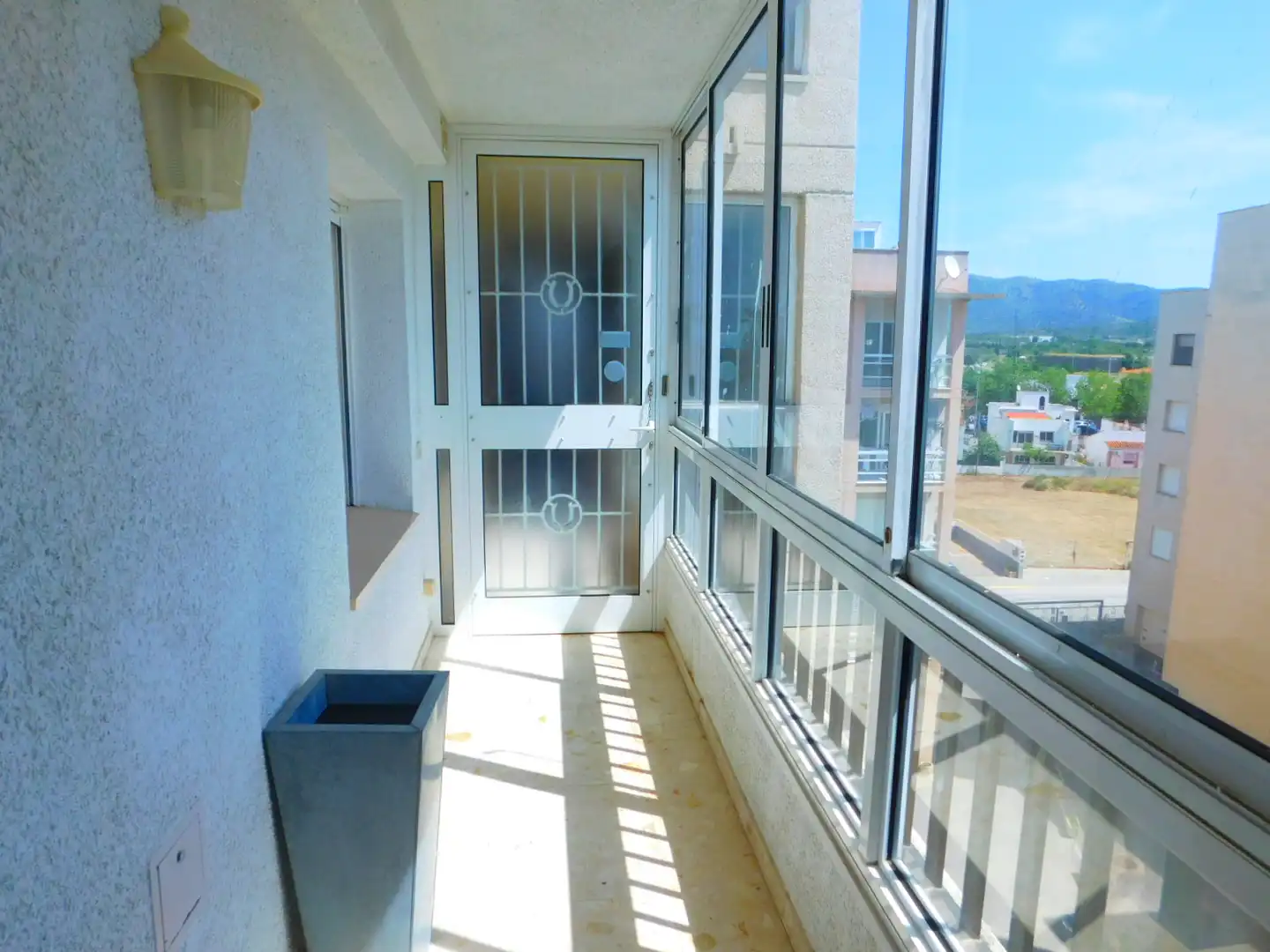 Balcony of Attic for sale in Roses  with Air Conditioner, Heating and Terrace