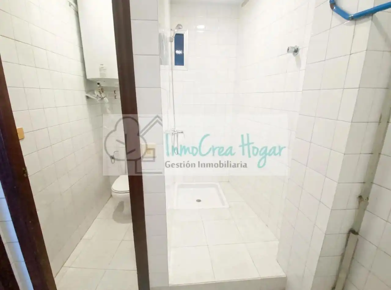 Bathroom of Commercial properties for rent in O Porriño  , Pontevedra