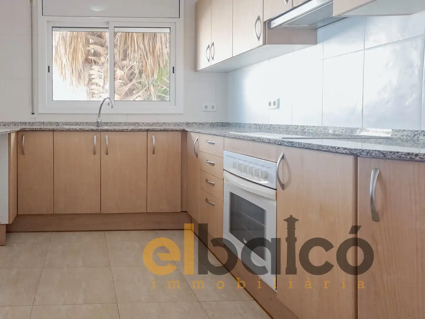 Cuina de Casa adosada en venda en Calafell amb Calefacció, Jardí privat i Parquet